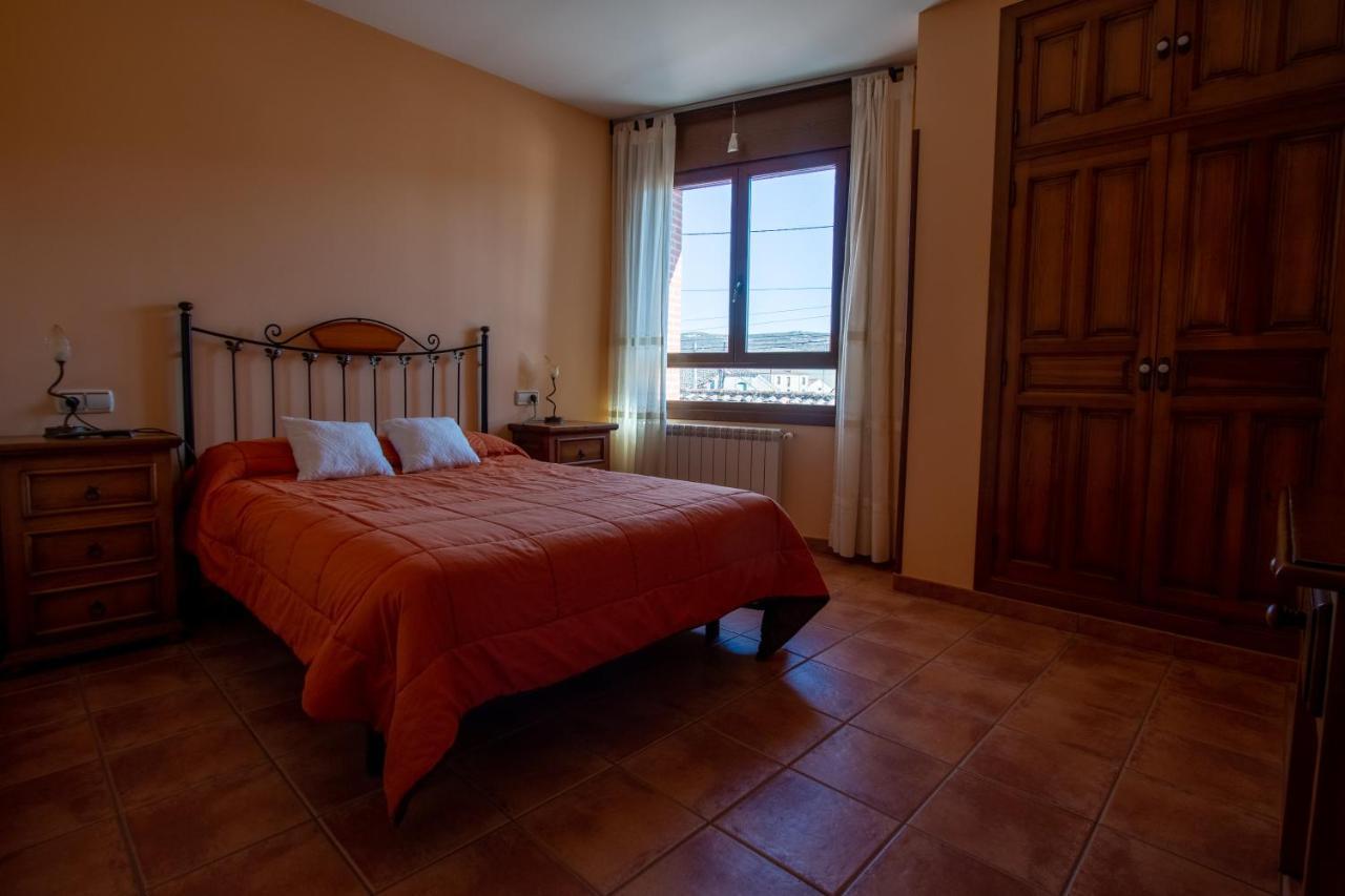 Hotel Tirontillana