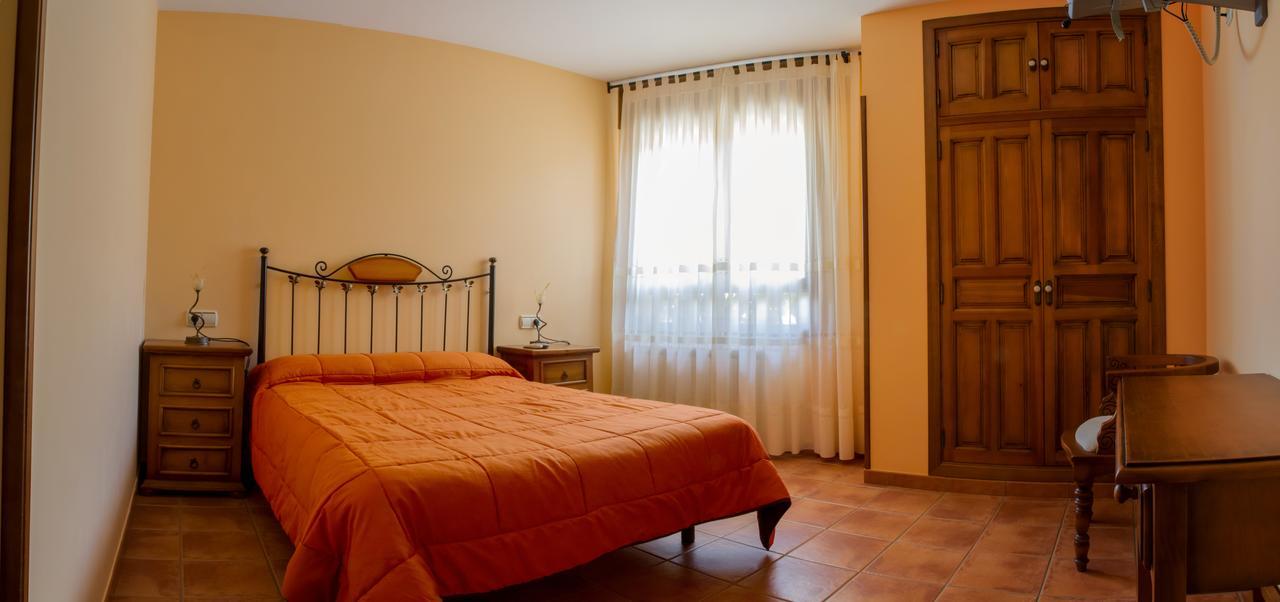 Hotel Tirontillana Dehesa de Cuellar