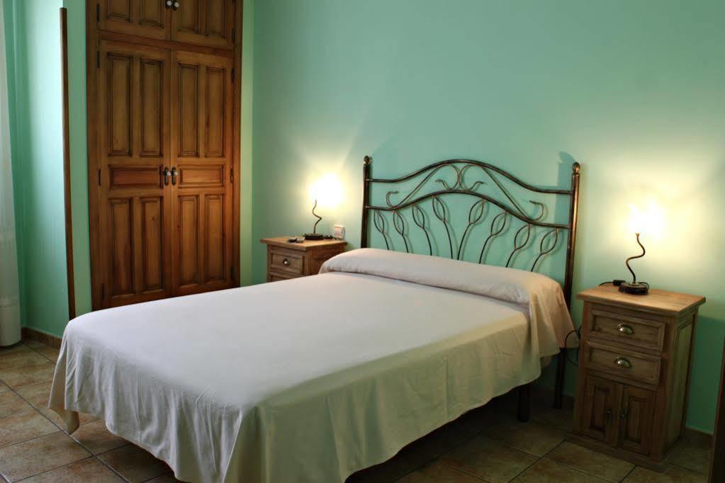 Tirontillana Hotel Dehesa de Cuellar