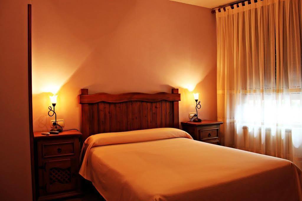 Hotel Tirontillana